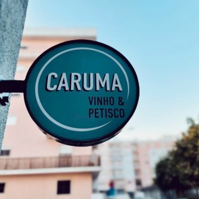 Caruma, vinho e petisco – Oeiras